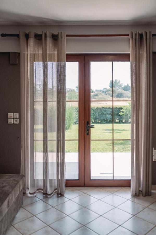 Theoni'S Country House With Garden And Sea View 亚历山德鲁波利斯 外观 照片